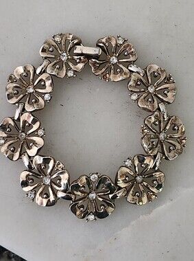 Vtg Trifiari Alfred Phillippe Gold Tone Crystal Four Leaf Clover Link Bracelet
